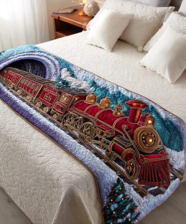 Christmas Steam Trail Quilted Bed Runner – Festive Train-Themed Bed Scarf For Holiday Bedrooms , Quilted Seasonal Accent Throw