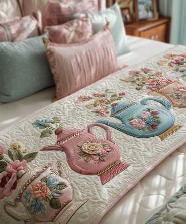 Cozy Bloom Pour Quilted Bed Runner — Floral Quilted Scarf For Bedroom & Living Room, Soft Botanical Bedding Accent, Machine-Washable