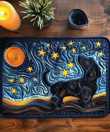 Starry Dachshund Quilted Placemat - Cute Sausage Dog Table Mat for Nighttime Decor, Soft Cotton, Non-Slip, Ideal Gift for Dog Owners