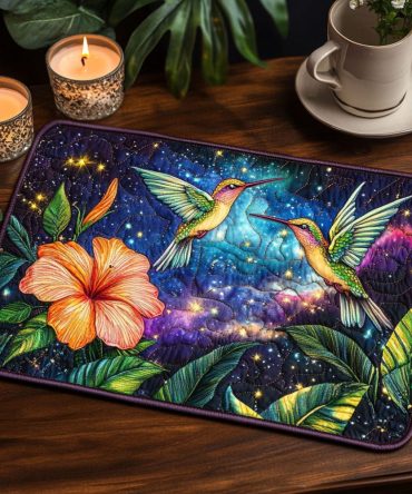 Emerald Green Quilted Placemat — Luxe Textured Dining Mat, Heat-Resistant & Machine Washable, Durable Home Table Accent for Everyday Use