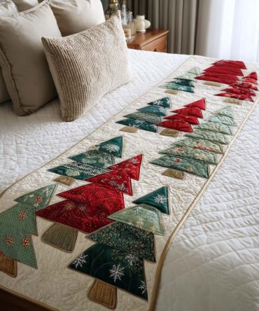Evergreen Charm Quilted Bed Runner — Traditional Pine & Needle Holiday Bedding Accent, Reversible Cotton Blend, Machine Washable