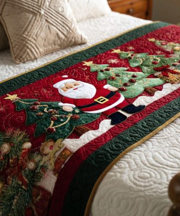 Evergreen Holiday Quilted Bed Scarf - Festive Pine & Green Bed Runner For Seasonal Decor, Reversible & Machine Washable