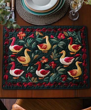 Floral Duck Quilted Placemat — Charming Botanical Waterfowl Design, Padded Table Mat, Washable, Heat & Stain Friendly, Ideal Kitchen Gift