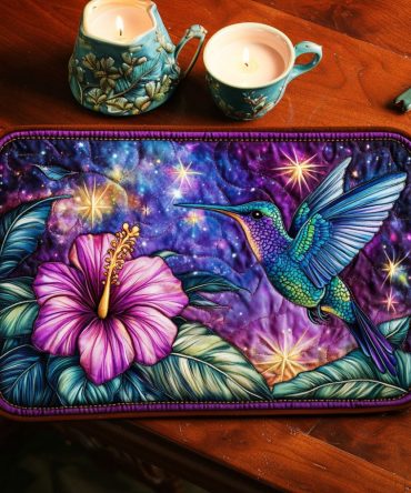 Floral-Print Quilted Placemat — Vibrant Bloom Table Mat, Machine-Washable, Stain-Resistant, Heat-Safe Dining Accent to Refresh Your Table