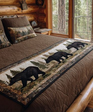 Forest Black Bear Hollow Quilted Bed Scarf — Woodland-Themed Cotton Bed Runner With Rustic Charm, Soft & Easy-Care