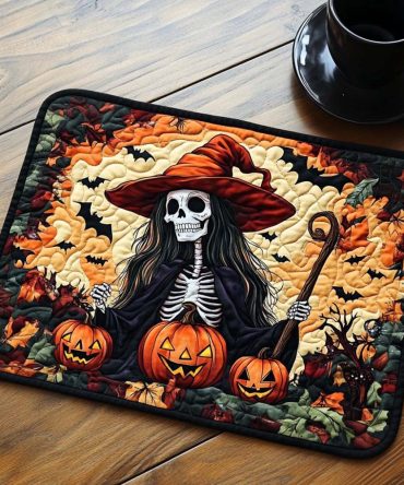 Fright Night Quilted Dinner Placemat - Eerie Halloween Table Mat, Cushioned Surface Protection & Machine-Wash Care for Parties