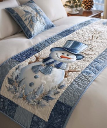 Frosty Charm Quilted Bed Runner — Winter Snowflake Decorative Throw For Cozy Seasonal Bedding & Living Areas, Soft Quilted Accent, Fits Most Bed Sizes
