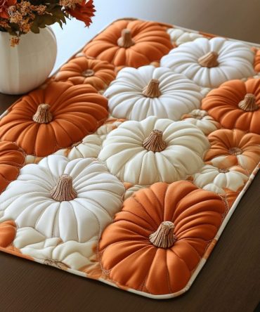 Golden Autumn Quilted Placemat — Harvest-Inspired Cotton Table Mat, Rich Fall Hues, Durable, Heat-Resistant, Perfect Seasonal Dining Accent