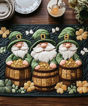 Green Treasure Quilted Dining Placemat — Vibrant Forest Green Placemat for Eco-Chic Tablescapes, Reversible, Soft Cotton, Machine-Washable