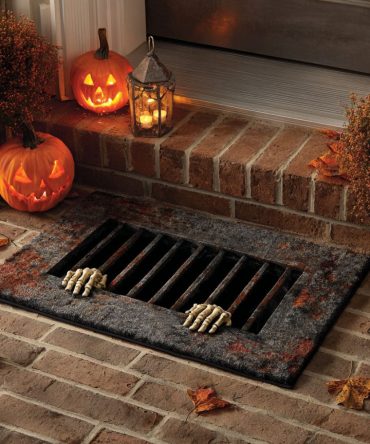 Grim Shackles Gothic Doormat - Dark-Themed Heavy-Duty Coir Welcome Rug, Weather-Resistant Non-Slip Entrance Mat For Halloween & Everyday Style
