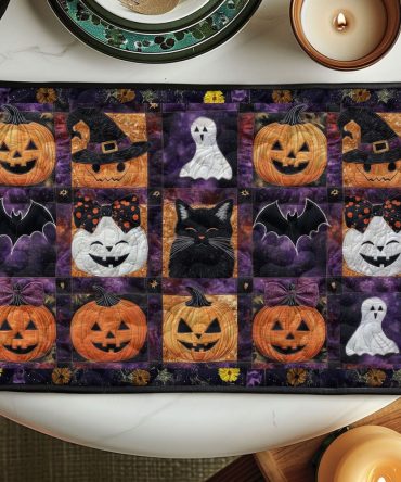 Halloween Night Quilted Placemat — Spooky Nocturne Design, Heat-Resistant & Easy-Care Mat For Atmospheric Party Tables And Autumn Decor