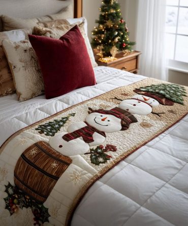 Happy Snowmen Quilted Bed Runner — Playful Snowman Christmas Bed Scarf, Festive Quilted Accent For Holiday Bedroom, Easy-Care
