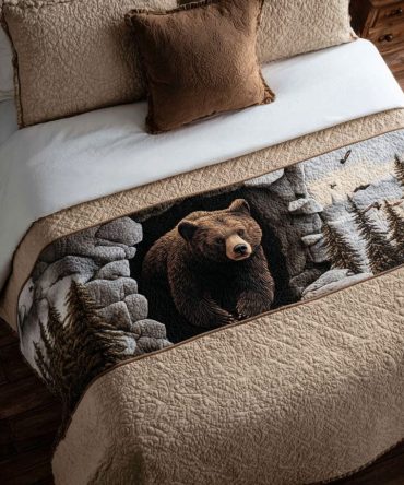 Hearthside Brown Bear Quilted Bed Runner — Rustic Brown Bear Cotton Throw For Cabin & Home , Durable, Reversible, Machine-Washable Decor