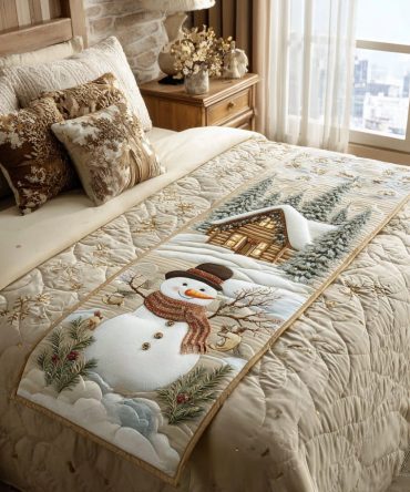 Holiday Cabin Quilted Bed Runner - Warm Plaid & Patchwork Bedding Accent, Reversible And Machine Washable, Fits Queen/King Beds