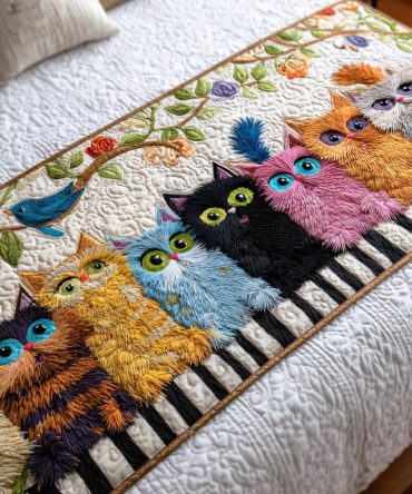 Playful Cat Parade Quilted Bed Scarf — Charming Feline-Themed Bed Runner For Pet Lovers, Soft Cotton, Easy Care