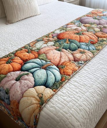 Autumn Pumpkin Quilted Bed Runner — Luxury Cotton-Blend Bed Scarf For Queen & King Beds, Harvest Accent, Reversible & Machine Washable