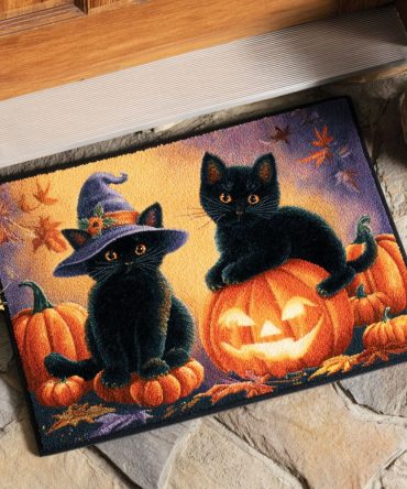 Pumpkin Glow Watcher Doormat — Luminous Halloween Decorative Entry Mat, Weather-Resistant Outdoor/Indoor Welcome Rug, Durable Non-Slip Base