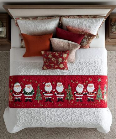 Santa Spirit Quilted Bed Runner - Cheerful Holiday Bedding Accent For Queen & King Beds, Cozy Seasonal Home Styling
