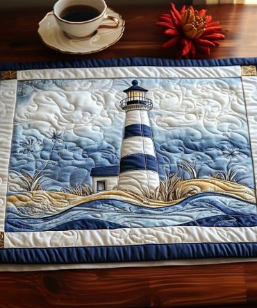 Coastal Quilted Placemat with Shoreline Motif — Beach-Inspired Cotton Table Mat for Kitchen & Patio Dining, Fade-Resistant, Machine-Washable