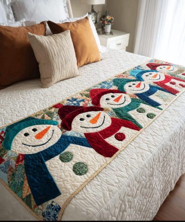 Snowman Delight Quilted Bed Runner — Playful Snowman Design Bed Scarf For Festive Bedroom Styling, Soft & Long-Lasting