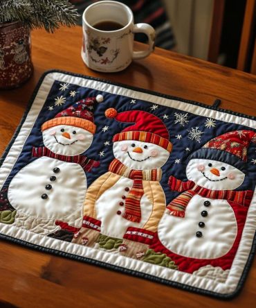 Snowy Trio Delight Quilted Placemat — Charming Snowman Trio Table Décor For Cozy Winter Dining & Gift-Ready Holiday Settings