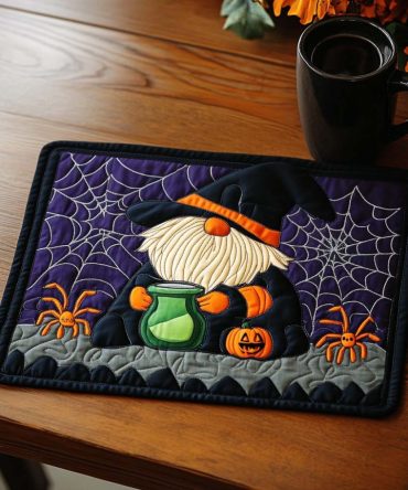 Spooky Brew Quilted Placemat - Witch’s Cauldron Table Mat, Insulated Halloween Dining Protector, Machine-Washable Accent