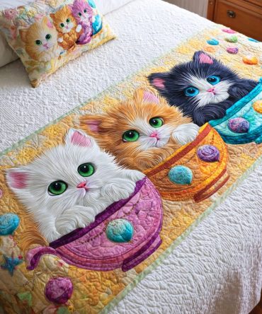 Sunny Meow Quilted Bed Runner — Bright Cat Floral Throw For Bed & Couch , Lightweight Cotton, Reversible, Easy-Care Accent