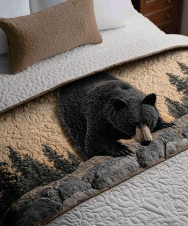 Timber Trail Bear Quilted Bed Runner — Rustic Bear Motif Bed Scarf For Cabin & Lodge Decor, Warm Cotton-Fill, Easy Care