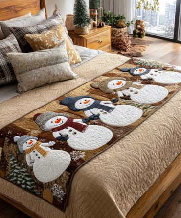 Festive Snowman Quilted Bed Scarf - Holiday Bedding Accent For Winter Bedrooms, Machine-Washable Cozy Throw