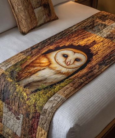 Woodland Glow Quilted Bed Runner — Warm Tonal Forest Accent Throw For Queen & King Beds, Cozy Rustic Bedroom Finish