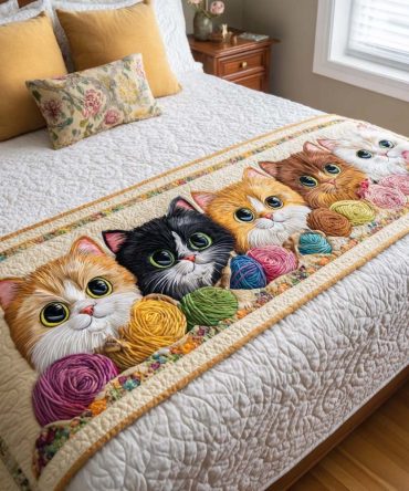 Playful Yarn Cats Quilted Bed Runner — Cute Cat-Themed Decorative Throw For Pet Lovers, Quilted Bed & Sofa Accent, Soft Easy-Care Design, Fits Most Beds