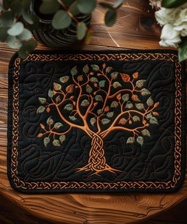 Vintage Celtic Tree Quilted Placemat — Artisan-Inspired Table Decor, Durable Cotton-Blend, Protective Heat-Resistant Mat for Elegant Dining