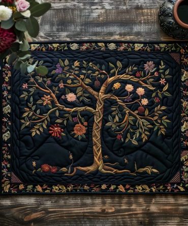 Heritage Knotwork Tree Quilted Placemat — Vintage Tree of Life Cotton Table Accent, Heirloom Quality, Gift-Ready, Machine Washable