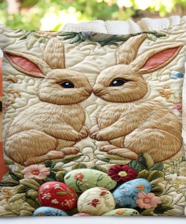 Floral Hop Quilted Throw Pillow Cover — Lively Botanical Accent In Soft Cotton-Blend For Sofa, Bed & Garden Rooms