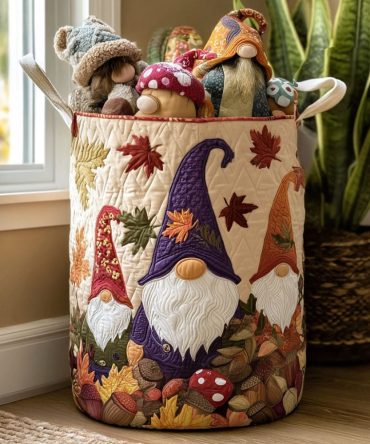Acorn Whisperer Quilted Laundry Hamper – Autumn-Inspired Foldable Fabric Basket With Handles, Rustic Storage For Clothes & Linens