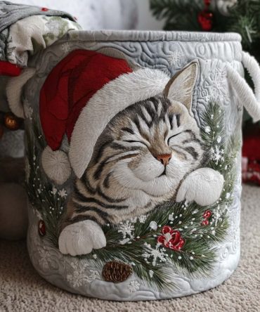 Santa Paws Quilted Laundry Hamper - Holiday Pet Print Foldable Basket, Durable Cotton-Lined Storage For Seasonal Decor & Gifts