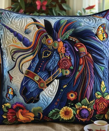Artistic Horse Quilted Pillow Cover - Equestrian-Inspired Decorative Throw Case, Soft Textured Fabric, Rustic Farmhouse Accent
