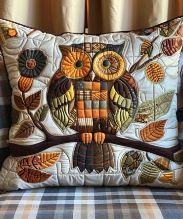 Autumn Owl Quilted Pillowcase — Warm Fall-Inspired Quilted Decorative Pillow Cover With Rustic Owl Design For Seasonal Home Styling