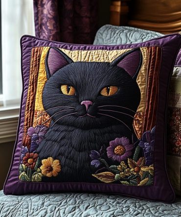 Premium Black Cat Quilted Throw Pillow Cover — Charming Cat Motif Decorative Cushion Case For Sofa, Bed & Cozy Home Accent, Machine-Washable