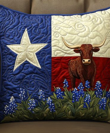 Western Longhorn Quilted Pillow Cover - Rustic Throw Pillow Case For Farmhouse & Cowboy Decor, Soft Cotton Blend