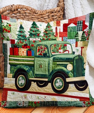Festive Christmas Quilted Pillow Cover - Holiday Decorative Throw Pillowcase, Santa & Sleigh Motif, Cozy Seasonal Home Accent