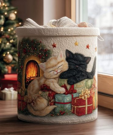 Christmas Paws Quilted Laundry Hamper — Festive Paw-Print Storage Basket, Collapsible Holiday Organizer For Home & Gifting