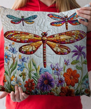 Vibrant Dragonfly Quilted Decorative Pillow Cover — Colorful Nature Accent For Sofa & Bed, Soft Cotton, Hypoallergenic, Machine-Washable