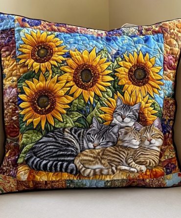 Cozy Cat Companions Quilted Pillow Cover - Adorable Cat Pair Illustration, Soft Decorative Throw Pillowcase For Cat Lovers, Home & Sofa