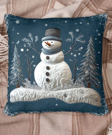 Cozy Christmas Quilted Pillow Cover — Warm Plaid Holiday Throw Pillowcase, Soft Quilted Decorative Accent For Festive Home