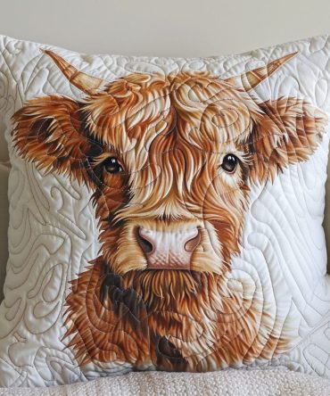Cozy Highland Cow Quilted Accent Pillow Cover — Warm Farmhouse Throw Cushion, Soft Quilted Decorative Case For Living Room & Bedroom