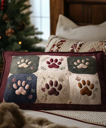 Cozy Paws Quilted Pillowcase — Plush Cotton-Blend Decorative Cover, Hypoallergenic & Machine Washable Accent For Bed & Sofa