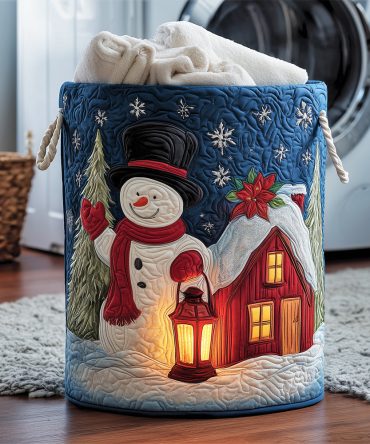Cozy Winter Couple Quilted Laundry Hamper — Stylish Holiday Storage Basket With Padded Sides, Large Capacity & Easy-Carry Handles