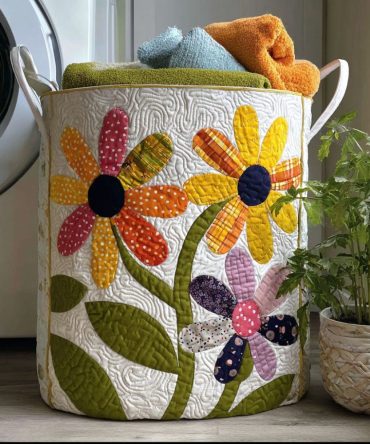 Daisy Doodle Quilted Laundry Hamper — Cheerful Floral Fabric Storage With Handles, Foldable & Machine-Washable For Kids, Nursery Or Bright Home Spaces