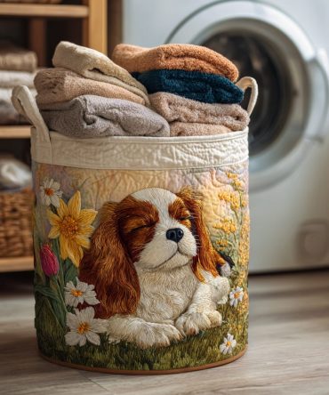 Dreamy Cavalier Quilted Laundry Hamper — Luxe Patterned Fabric Basket With Handles, Foldable Elegant Laundry Storage For Bedrooms